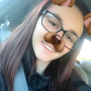 Meet your Posher, Makenzie